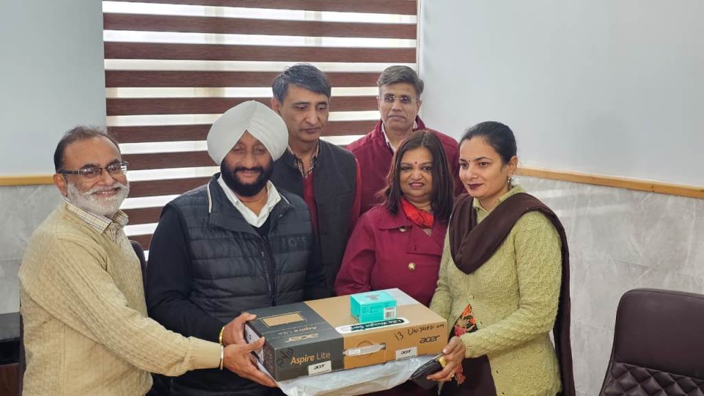 ਕੁਲਵੰਤ ਸਿੰਘ ਵਿਧਾਇਕ ਵੱਲੋਂ ਜ਼ਿਲ੍ਹਾ ਹਸਪਤਾਲ ਮੋਹਾਲੀ ਦਾ ਦੌਰਾ ਮੁੱਖ ਮੰਤਰੀ ਸਿਹਤ ਯੋਜਨਾ ਅਧੀਨ ਇਲਾਜ ਦੀ ਸਮੀਖਿਆ